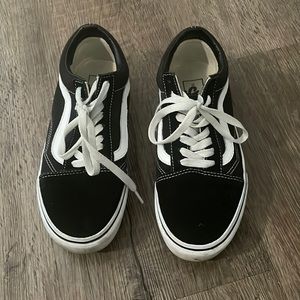 Womens size 8 black old school vans platform